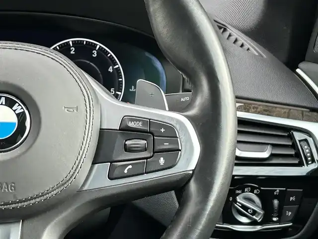 ＢＭＷ ５２３ｄ Mスポーツ 宮崎県 2019(令1)年 4.2万km アルピンホワイトⅢ 純正ナビゲーション/・Bluetooth/・CD DVD/・AM/FM/・USB/・フルセグTV/アダプティブクルーズコントロール/ワイヤレスチャージ/アンビエントライト/ブラインドスポットモニター/革巻きステアリング/・パドルシフト/D/N席パワーシート/パワーバックドア/純正１９インチアルミホイール/全方位カメラ/キーレスエントリー/・スマートキー