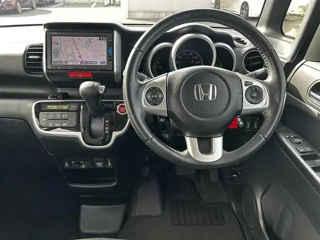 ホンダ Ｎ ＢＯＸ G ターボ SSパッケージ 福島県 2016(平28)年 7.3万km プレミアムホワイトパールⅡ 純正ナビゲーション/型番：VXM-174VFXi/【CD/DVD/SD/BT/TV】/バックカメラ/ビルトインETC/両側電動スライドドア/前席シートヒーター/パドルシフト/クルーズコントロール/シートバックテーブル/リアドアシェード/HIDオートライト/スチールホイール＋スタドッレスセット車載/155/65R14/純正フロアマット