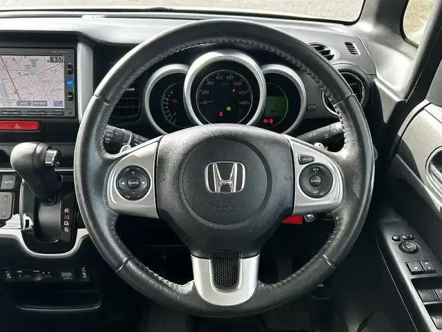 ホンダ Ｎ ＢＯＸ G ターボ SSパッケージ 福島県 2016(平28)年 7.3万km プレミアムホワイトパールⅡ 純正ナビゲーション/型番：VXM-174VFXi/【CD/DVD/SD/BT/TV】/バックカメラ/ビルトインETC/両側電動スライドドア/前席シートヒーター/パドルシフト/クルーズコントロール/シートバックテーブル/リアドアシェード/HIDオートライト/スチールホイール＋スタドッレスセット車載/155/65R14/純正フロアマット