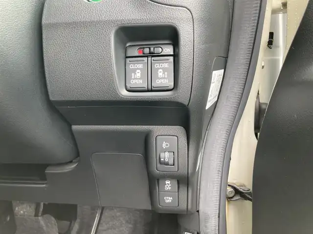 ホンダ Ｎ ＢＯＸ SSパッケージ 鳥取県 2015(平27)年 5.4万km プレミアムホワイトパール 4・W・D/ワンオーナー/社外ナビ/フルセグ/DVD/CD/BT/前席シートヒーター/両側パワースライドドア/衝突被害軽減システム/純正14インチアルミホイール/プッシュエンジンスタート/アイドリングストップ/純正フロアマット/ドアバイザー/スマートキー×２