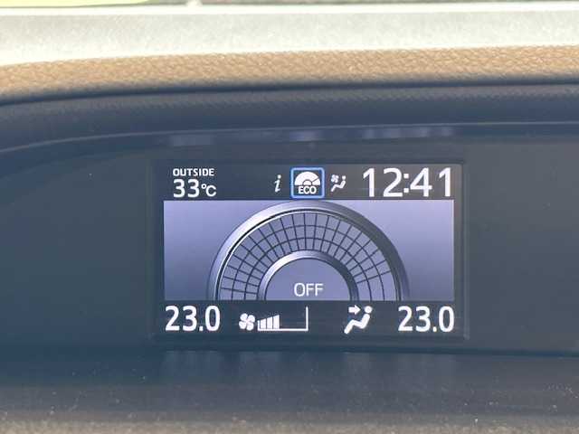 トヨタ ノア Si ダブルバイビー 埼玉県 2018(平30)年 4.8万km ホワイトパールクリスタルシャイン フルセグテレビ/バックカメラ/フリップダウンモニター/シートカバー/アイドリングストップ/キャプテンシート/クルーズコントロール/プッシュスタート/両側パワースライドドア/ETC/禁煙車