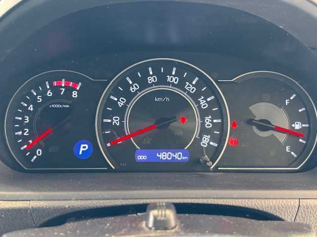 トヨタ ノア Si ダブルバイビー 埼玉県 2018(平30)年 4.8万km ホワイトパールクリスタルシャイン フルセグテレビ/バックカメラ/フリップダウンモニター/シートカバー/アイドリングストップ/キャプテンシート/クルーズコントロール/プッシュスタート/両側パワースライドドア/ETC/禁煙車