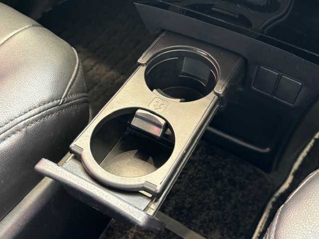 トヨタ ノア Si ダブルバイビー 埼玉県 2018(平30)年 4.8万km ホワイトパールクリスタルシャイン フルセグテレビ/バックカメラ/フリップダウンモニター/シートカバー/アイドリングストップ/キャプテンシート/クルーズコントロール/プッシュスタート/両側パワースライドドア/ETC/禁煙車