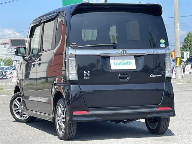 ホンダ Ｎ ＢＯＸ カスタム G Lパッケージ 道央・札幌 2017(平29)年 8.5万km クリスタルブラックパール ４WD/ワンオーナー/純正ディーラーOPナビ/CD/DVD/BT/フルセグ/横滑り防止装置/バックカメラ/ビルトインETC/ECONモード/アイドリングストップ/両側パワースライドドア/前席シートヒーター/ステアリングリモコン/プッシュスタート/スマートキー/HIDヘッドライト/オートライト/フォグランプ/電動格納ミラー/ウィンカーミラー/純正フロアマット/ドアバイザー/スペアキー