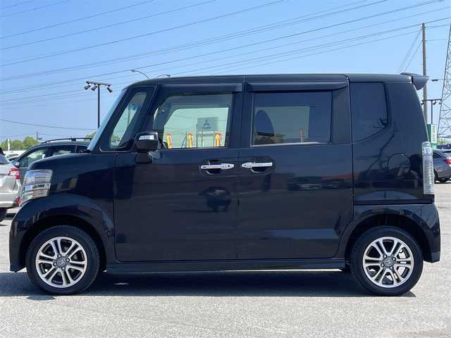ホンダ Ｎ ＢＯＸ カスタム G Lパッケージ 道央・札幌 2017(平29)年 8.5万km クリスタルブラックパール ４WD/ワンオーナー/純正ディーラーOPナビ/CD/DVD/BT/フルセグ/横滑り防止装置/バックカメラ/ビルトインETC/ECONモード/アイドリングストップ/両側パワースライドドア/前席シートヒーター/ステアリングリモコン/プッシュスタート/スマートキー/HIDヘッドライト/オートライト/フォグランプ/電動格納ミラー/ウィンカーミラー/純正フロアマット/ドアバイザー/スペアキー