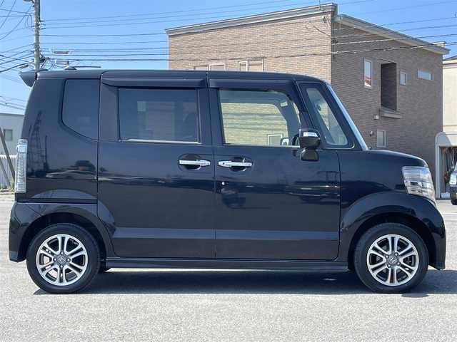 ホンダ Ｎ ＢＯＸ カスタム G Lパッケージ 道央・札幌 2017(平29)年 8.5万km クリスタルブラックパール ４WD/ワンオーナー/純正ディーラーOPナビ/CD/DVD/BT/フルセグ/横滑り防止装置/バックカメラ/ビルトインETC/ECONモード/アイドリングストップ/両側パワースライドドア/前席シートヒーター/ステアリングリモコン/プッシュスタート/スマートキー/HIDヘッドライト/オートライト/フォグランプ/電動格納ミラー/ウィンカーミラー/純正フロアマット/ドアバイザー/スペアキー