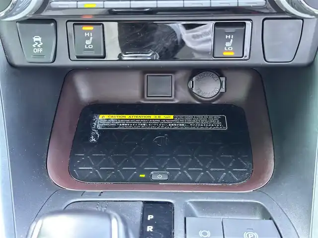 トヨタ ＲＡＶ４ G Zパッケージ 宮城県 2020(令2)年 3.6万km ホワイトパールクリスタルシャイン パノラマムーンルーフ/ワイヤレス充電/＝＝＝/セーフティセンス/・プリクラッシュセーフティ/・レーントレーシングアシスト/・レーダークルーズコントロール/・オートマチックハイビーム/・ロードサインアシスト/先行車発進告知/インテリジェントクリアランスソナー/リアクロストラフィックオートブレーキ/ブラインドスポットモニター/デジタルインナーミラー/純正9インチナビ（NSZT-Y68T）/・CD/DVD/・Bluetooth/・フルセグTV/バックカメラ/ビルトインETC/ドライブレコーダー/ハンズフリーパワーバックドア/ライトグレー合皮シート/メモリー機能付パワーシート（運転席）/シートヒーター/ステアリングヒーター/革巻きステアリング/ステアリングスイッチ/電動パーキングブレーキ/ブレーキホールド/LEDヘッドランプ/フォグランプ/オートライト/スマートキー＆プッシュスタート/電動格納ミラー/ルーフレール/純正19インチAW/純正ドアバイザー/純正フロアマット/W/サイド/カーテンエアバッグ