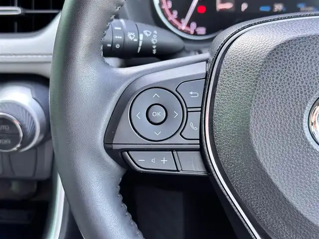 トヨタ ＲＡＶ４ G Zパッケージ 宮城県 2020(令2)年 3.6万km ホワイトパールクリスタルシャイン パノラマムーンルーフ/ワイヤレス充電/＝＝＝/セーフティセンス/・プリクラッシュセーフティ/・レーントレーシングアシスト/・レーダークルーズコントロール/・オートマチックハイビーム/・ロードサインアシスト/先行車発進告知/インテリジェントクリアランスソナー/リアクロストラフィックオートブレーキ/ブラインドスポットモニター/デジタルインナーミラー/純正9インチナビ（NSZT-Y68T）/・CD/DVD/・Bluetooth/・フルセグTV/バックカメラ/ビルトインETC/ドライブレコーダー/ハンズフリーパワーバックドア/ライトグレー合皮シート/メモリー機能付パワーシート（運転席）/シートヒーター/ステアリングヒーター/革巻きステアリング/ステアリングスイッチ/電動パーキングブレーキ/ブレーキホールド/LEDヘッドランプ/フォグランプ/オートライト/スマートキー＆プッシュスタート/電動格納ミラー/ルーフレール/純正19インチAW/純正ドアバイザー/純正フロアマット/W/サイド/カーテンエアバッグ