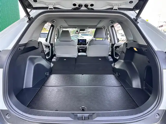 トヨタ ＲＡＶ４ G Zパッケージ 宮城県 2020(令2)年 3.6万km ホワイトパールクリスタルシャイン パノラマムーンルーフ/ワイヤレス充電/＝＝＝/セーフティセンス/・プリクラッシュセーフティ/・レーントレーシングアシスト/・レーダークルーズコントロール/・オートマチックハイビーム/・ロードサインアシスト/先行車発進告知/インテリジェントクリアランスソナー/リアクロストラフィックオートブレーキ/ブラインドスポットモニター/デジタルインナーミラー/純正9インチナビ（NSZT-Y68T）/・CD/DVD/・Bluetooth/・フルセグTV/バックカメラ/ビルトインETC/ドライブレコーダー/ハンズフリーパワーバックドア/ライトグレー合皮シート/メモリー機能付パワーシート（運転席）/シートヒーター/ステアリングヒーター/革巻きステアリング/ステアリングスイッチ/電動パーキングブレーキ/ブレーキホールド/LEDヘッドランプ/フォグランプ/オートライト/スマートキー＆プッシュスタート/電動格納ミラー/ルーフレール/純正19インチAW/純正ドアバイザー/純正フロアマット/W/サイド/カーテンエアバッグ
