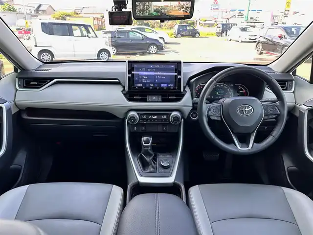 トヨタ ＲＡＶ４ G Zパッケージ 宮城県 2020(令2)年 3.6万km ホワイトパールクリスタルシャイン パノラマムーンルーフ/ワイヤレス充電/＝＝＝/セーフティセンス/・プリクラッシュセーフティ/・レーントレーシングアシスト/・レーダークルーズコントロール/・オートマチックハイビーム/・ロードサインアシスト/先行車発進告知/インテリジェントクリアランスソナー/リアクロストラフィックオートブレーキ/ブラインドスポットモニター/デジタルインナーミラー/純正9インチナビ（NSZT-Y68T）/・CD/DVD/・Bluetooth/・フルセグTV/バックカメラ/ビルトインETC/ドライブレコーダー/ハンズフリーパワーバックドア/ライトグレー合皮シート/メモリー機能付パワーシート（運転席）/シートヒーター/ステアリングヒーター/革巻きステアリング/ステアリングスイッチ/電動パーキングブレーキ/ブレーキホールド/LEDヘッドランプ/フォグランプ/オートライト/スマートキー＆プッシュスタート/電動格納ミラー/ルーフレール/純正19インチAW/純正ドアバイザー/純正フロアマット/W/サイド/カーテンエアバッグ