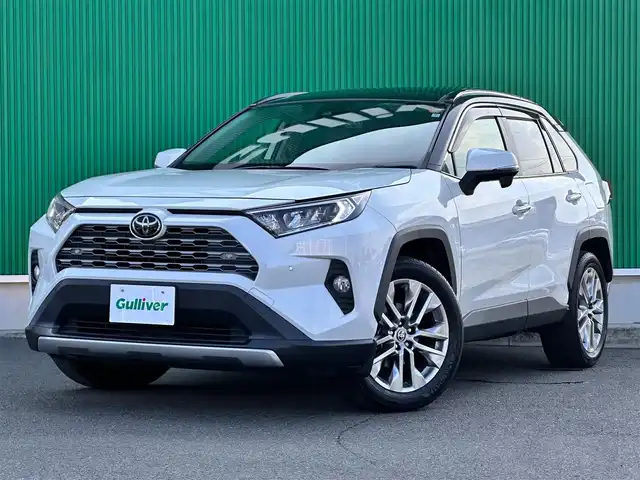 トヨタ ＲＡＶ４ G Zパッケージ 宮城県 2020(令2)年 3.6万km ホワイトパールクリスタルシャイン パノラマムーンルーフ/ワイヤレス充電/＝＝＝/セーフティセンス/・プリクラッシュセーフティ/・レーントレーシングアシスト/・レーダークルーズコントロール/・オートマチックハイビーム/・ロードサインアシスト/先行車発進告知/インテリジェントクリアランスソナー/リアクロストラフィックオートブレーキ/ブラインドスポットモニター/デジタルインナーミラー/純正9インチナビ（NSZT-Y68T）/・CD/DVD/・Bluetooth/・フルセグTV/バックカメラ/ビルトインETC/ドライブレコーダー/ハンズフリーパワーバックドア/ライトグレー合皮シート/メモリー機能付パワーシート（運転席）/シートヒーター/ステアリングヒーター/革巻きステアリング/ステアリングスイッチ/電動パーキングブレーキ/ブレーキホールド/LEDヘッドランプ/フォグランプ/オートライト/スマートキー＆プッシュスタート/電動格納ミラー/ルーフレール/純正19インチAW/純正ドアバイザー/純正フロアマット/W/サイド/カーテンエアバッグ