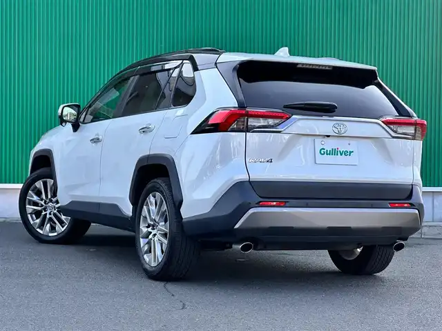 トヨタ ＲＡＶ４ G Zパッケージ 宮城県 2020(令2)年 3.6万km ホワイトパールクリスタルシャイン パノラマムーンルーフ/ワイヤレス充電/＝＝＝/セーフティセンス/・プリクラッシュセーフティ/・レーントレーシングアシスト/・レーダークルーズコントロール/・オートマチックハイビーム/・ロードサインアシスト/先行車発進告知/インテリジェントクリアランスソナー/リアクロストラフィックオートブレーキ/ブラインドスポットモニター/デジタルインナーミラー/純正9インチナビ（NSZT-Y68T）/・CD/DVD/・Bluetooth/・フルセグTV/バックカメラ/ビルトインETC/ドライブレコーダー/ハンズフリーパワーバックドア/ライトグレー合皮シート/メモリー機能付パワーシート（運転席）/シートヒーター/ステアリングヒーター/革巻きステアリング/ステアリングスイッチ/電動パーキングブレーキ/ブレーキホールド/LEDヘッドランプ/フォグランプ/オートライト/スマートキー＆プッシュスタート/電動格納ミラー/ルーフレール/純正19インチAW/純正ドアバイザー/純正フロアマット/W/サイド/カーテンエアバッグ