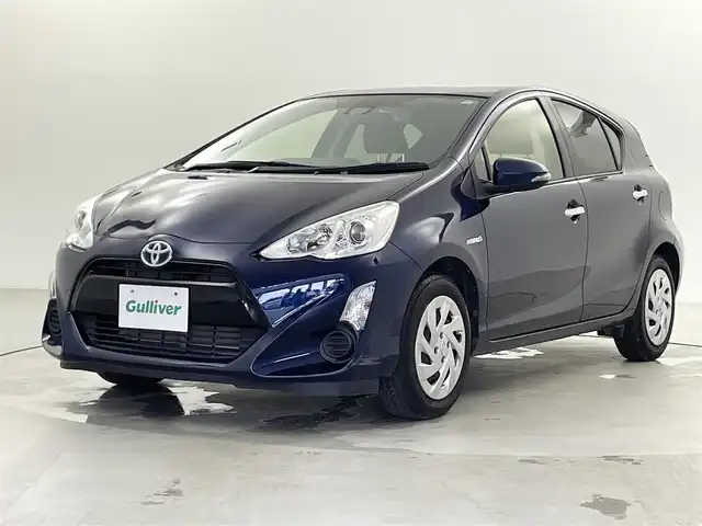 トヨタ アクア S スタイルブラック 福井県 2016(平28)年 4.4万km ダークブルーマイカ スマートキー/純正ナビ（ワンセグTV/BT）/純正フロアマット/純正ホイールキャップ/バックカメラ/ETC/前後ドライブレコーダー(TZ-D205W)/トヨタセーフティーセンス/衝突軽減ブレーキ/レーンキープアシスト/オートライト/電動格納ミラー