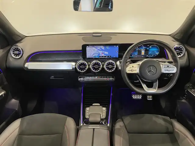 メルセデス・ベンツ Ｍ・ベンツ ＧＬＢ２００ｄ 4マチック AMGライン 福岡県 2022(令4)年 1.4万km ポーラホワイト 純正ナビ　/フルセグ　/サンルーフ　/ＡＣＣ　/レーンキープ　/ＢＳＭ　/３６０°カメラ　/前後ソナー　/パーキングアシスト　/ハーフレザーシート　/シートヒーター　/アンビエントライト　/ＬＥＤライト　/純正１９インチＡＷ