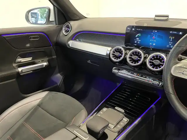 メルセデス・ベンツ Ｍ・ベンツ ＧＬＢ２００ｄ 4マチック AMGライン 福岡県 2022(令4)年 1.4万km ポーラホワイト 純正ナビ　/フルセグ　/サンルーフ　/ＡＣＣ　/レーンキープ　/ＢＳＭ　/３６０°カメラ　/前後ソナー　/パーキングアシスト　/ハーフレザーシート　/シートヒーター　/アンビエントライト　/ＬＥＤライト　/純正１９インチＡＷ