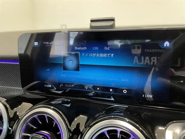 メルセデス・ベンツ Ｍ・ベンツ ＧＬＢ２００ｄ 4マチック AMGライン 福岡県 2022(令4)年 1.4万km ポーラホワイト 純正ナビ　/フルセグ　/サンルーフ　/ＡＣＣ　/レーンキープ　/ＢＳＭ　/３６０°カメラ　/前後ソナー　/パーキングアシスト　/ハーフレザーシート　/シートヒーター　/アンビエントライト　/ＬＥＤライト　/純正１９インチＡＷ