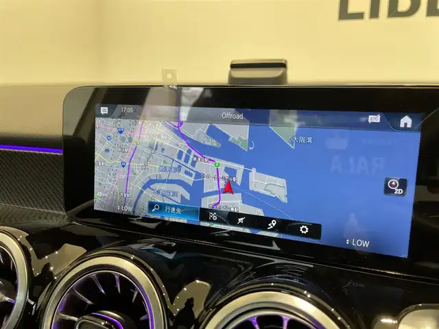 メルセデス・ベンツ Ｍ・ベンツ ＧＬＢ２００ｄ 4マチック AMGライン 福岡県 2022(令4)年 1.4万km ポーラホワイト 純正ナビ　/フルセグ　/サンルーフ　/ＡＣＣ　/レーンキープ　/ＢＳＭ　/３６０°カメラ　/前後ソナー　/パーキングアシスト　/ハーフレザーシート　/シートヒーター　/アンビエントライト　/ＬＥＤライト　/純正１９インチＡＷ