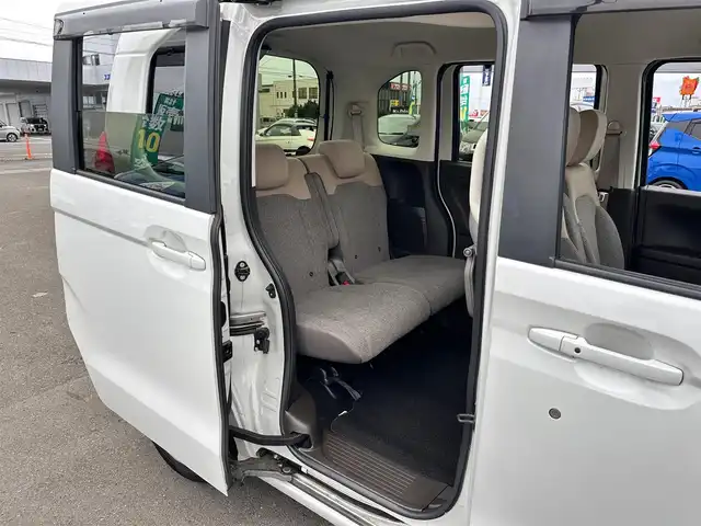 ホンダ Ｎ ＢＯＸ L 宮城県 2022(令4)年 1.7万km プラチナホワイトパール リア右側パワースライドドア/前席用i-サイドエアバッグシステム＋サイドカーテンエアバッグシステム(前席/後席対応)/＝＝＝/ホンダセンシング/●衝突軽減ブレーキ（CMBS）/●誤発進抑制機能/●歩行者事故低減ステアリング/●路外逸脱抑制機能/●渋滞追従機能付アダプティブクルーズコントロール（ACC）/●車線維持支援システム（LKAS）/●先行車発進お知らせ機能/●標識認識機能/●後方誤発進抑制機能/●オートハイビーム/リアパーキングセンサー/純正ナビ（VXM-234VFi）/・CD/DVD/・Bluetooth/・フルセグTV/バックカメラ/ビルトインETC/ドライブレコーダー/両側パワースライドドア/シートヒーター/ステアリングスイッチ/電動パーキングブレーキ/ブレーキホールド/LEDヘッドランプ/オートライト/スマートキー＆プッシュスタート/電動格納ミラー/フロアマット/ドアバイザー/W/サイド/カーテンエアバッグ