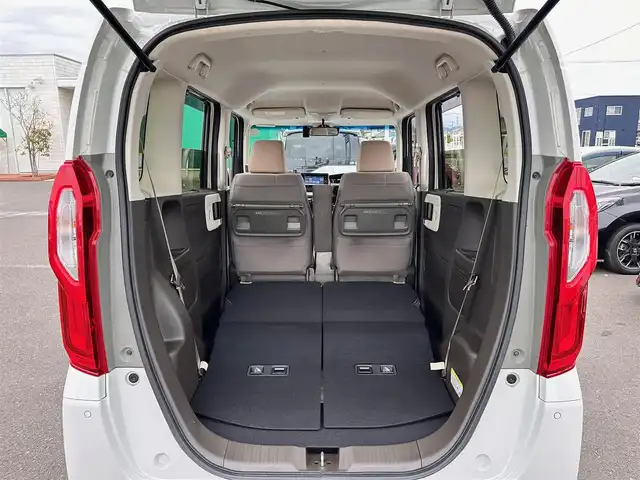 ホンダ Ｎ ＢＯＸ L 宮城県 2022(令4)年 1.7万km プラチナホワイトパール リア右側パワースライドドア/前席用i-サイドエアバッグシステム＋サイドカーテンエアバッグシステム(前席/後席対応)/＝＝＝/ホンダセンシング/●衝突軽減ブレーキ（CMBS）/●誤発進抑制機能/●歩行者事故低減ステアリング/●路外逸脱抑制機能/●渋滞追従機能付アダプティブクルーズコントロール（ACC）/●車線維持支援システム（LKAS）/●先行車発進お知らせ機能/●標識認識機能/●後方誤発進抑制機能/●オートハイビーム/リアパーキングセンサー/純正ナビ（VXM-234VFi）/・CD/DVD/・Bluetooth/・フルセグTV/バックカメラ/ビルトインETC/ドライブレコーダー/両側パワースライドドア/シートヒーター/ステアリングスイッチ/電動パーキングブレーキ/ブレーキホールド/LEDヘッドランプ/オートライト/スマートキー＆プッシュスタート/電動格納ミラー/フロアマット/ドアバイザー/W/サイド/カーテンエアバッグ