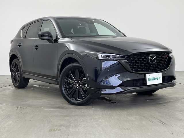 マツダ ＣＸ－５ XD スポーツアピアランス 兵庫県 2022(令4)年 4万km ジェットブラックマイカ ・10.25インチセンターディスプレイ/BT/USB/AppleCarPlay/AndroidAuto/・地上デジタルＴＶチューナー（フルセグ）/・BOSEサウンドシステム/・電動スライドガラスサンルーフ（チルトアップ機構付）/・ETC/・アダプティブLEDヘッドライト/・スマートブレーキサポート/・誤発進抑制制御/・スマートシティブレーキサポート/・マツダレーダークルーズコントロール/・クルージング＆トラフィック・サポート/・レーンキープアシストシステム/・車線逸脱警報システム/・３６０°ビューモニター/・ドライバーアテンションアラート/・交通標識認識システム/・リアクロストラフィックアラート/・ブラインドスポットモニタリング/・置くだけ充電/・レザーシート/・前席パワーシート/・前席シートヒーター/・ステアリングヒーター/・パドルシフト/・ヘッドアップディスプレイ/・純正19インチアルミホイール/・アドバンストキーレスエントリーシステム