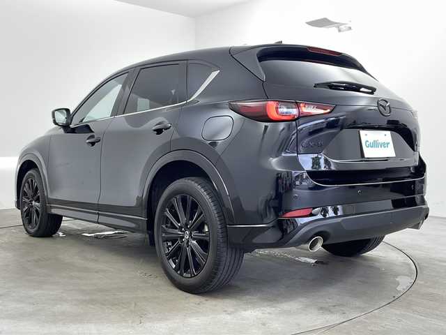 マツダ ＣＸ－５ XD スポーツアピアランス 兵庫県 2022(令4)年 4万km ジェットブラックマイカ ・10.25インチセンターディスプレイ/BT/USB/AppleCarPlay/AndroidAuto/・地上デジタルＴＶチューナー（フルセグ）/・BOSEサウンドシステム/・電動スライドガラスサンルーフ（チルトアップ機構付）/・ETC/・アダプティブLEDヘッドライト/・スマートブレーキサポート/・誤発進抑制制御/・スマートシティブレーキサポート/・マツダレーダークルーズコントロール/・クルージング＆トラフィック・サポート/・レーンキープアシストシステム/・車線逸脱警報システム/・３６０°ビューモニター/・ドライバーアテンションアラート/・交通標識認識システム/・リアクロストラフィックアラート/・ブラインドスポットモニタリング/・置くだけ充電/・レザーシート/・前席パワーシート/・前席シートヒーター/・ステアリングヒーター/・パドルシフト/・ヘッドアップディスプレイ/・純正19インチアルミホイール/・アドバンストキーレスエントリーシステム