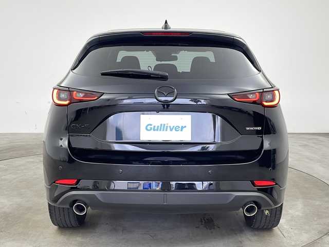 マツダ ＣＸ－５ XD スポーツアピアランス 兵庫県 2022(令4)年 4万km ジェットブラックマイカ ・10.25インチセンターディスプレイ/BT/USB/AppleCarPlay/AndroidAuto/・地上デジタルＴＶチューナー（フルセグ）/・BOSEサウンドシステム/・電動スライドガラスサンルーフ（チルトアップ機構付）/・ETC/・アダプティブLEDヘッドライト/・スマートブレーキサポート/・誤発進抑制制御/・スマートシティブレーキサポート/・マツダレーダークルーズコントロール/・クルージング＆トラフィック・サポート/・レーンキープアシストシステム/・車線逸脱警報システム/・３６０°ビューモニター/・ドライバーアテンションアラート/・交通標識認識システム/・リアクロストラフィックアラート/・ブラインドスポットモニタリング/・置くだけ充電/・レザーシート/・前席パワーシート/・前席シートヒーター/・ステアリングヒーター/・パドルシフト/・ヘッドアップディスプレイ/・純正19インチアルミホイール/・アドバンストキーレスエントリーシステム