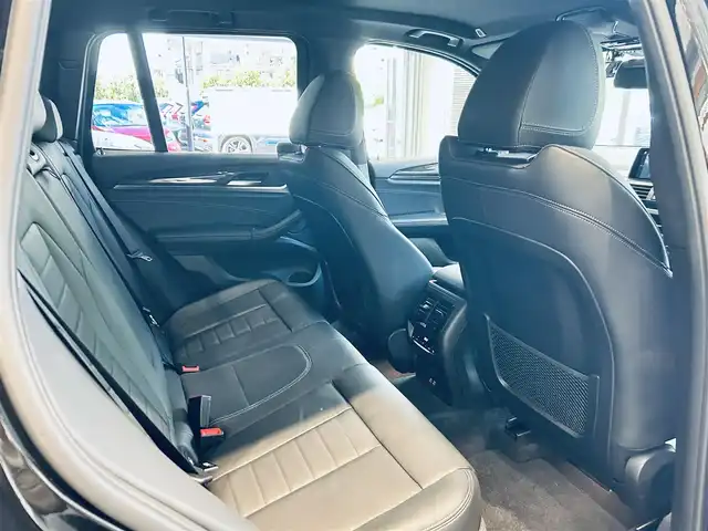 ＢＭＷ Ｘ３ xDrive20d Mスポーツ 大阪府 2020(令2)年 2.6万km サファイアブラックP ワンオーナー/黒革シート/純正メモリーナビ・地デジTV/360°カメラ/ミラーETC/純正USB/BT/ミラーリング/インテリジェントセーフティ/レーダークルーズコントロール/衝突軽減ブレーキ/LKA/BSM/コーナーセンサー/純正19インチAW(タイヤ24年製)/LEDライト/LEDフォグ/パワーバックドア/ルーフレール/前席パワーシート/シートヒーター/ワイヤレス充電/HUD/プッシュスタート/スマートキー×2/パドルシフト/アイドリングストップ