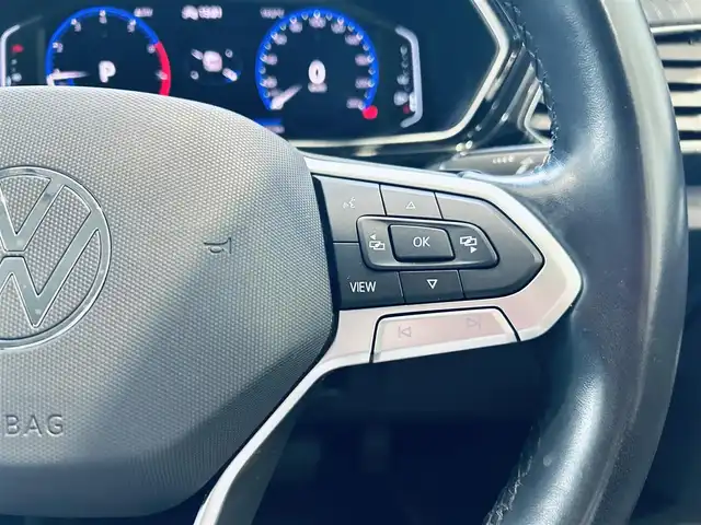 フォルクスワーゲン Ｔ－クロス TSI 1stプラス 大阪府 2021(令3)年 3.7万km 白 ワンオーナー/純正ナビ/TV/バックカメラ/applecarplay/ACC/ブラインドスポット/クリアランスソナー/パドルシフト/ハーフ革/ルーフレール/ワイヤレス充電/ETC/純正18インチAW/LEDヘッドライト