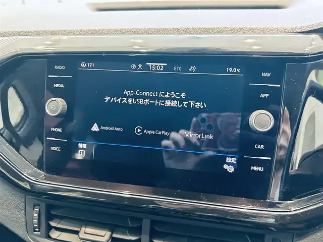 フォルクスワーゲン Ｔ－クロス TSI 1stプラス 大阪府 2021(令3)年 3.7万km 白 ワンオーナー/純正ナビ/TV/バックカメラ/applecarplay/ACC/ブラインドスポット/クリアランスソナー/パドルシフト/ハーフ革/ルーフレール/ワイヤレス充電/ETC/純正18インチAW/LEDヘッドライト