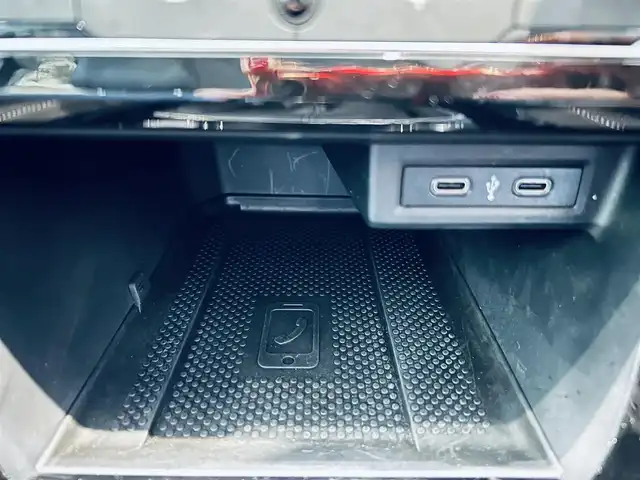 フォルクスワーゲン Ｔ－クロス TSI 1stプラス 大阪府 2021(令3)年 3.7万km 白 ワンオーナー/純正ナビ/TV/バックカメラ/applecarplay/ACC/ブラインドスポット/クリアランスソナー/パドルシフト/ハーフ革/ルーフレール/ワイヤレス充電/ETC/純正18インチAW/LEDヘッドライト