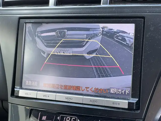 トヨタ プリウス α S チューンブラック 東京都 2014(平26)年 8.2万km ホワイトパールクリスタルシャイン トヨタ純正ナビ /＜TV/AMFM/BT/CD/DVD/SD＞/バックカメラ/ETC/EV/ECOモード/PWR/パーキングブレーキボタン/オートライト/エンジンスタートボタン/スマートキー/ステアリングスイッチ/純正フロアマット/社外アルミホイール/SRSエアバッグ（運転席/助手席/カーテン）