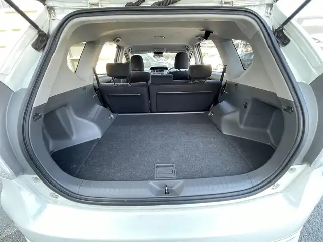 トヨタ プリウス α S チューンブラック 東京都 2014(平26)年 8.2万km ホワイトパールクリスタルシャイン トヨタ純正ナビ /＜TV/AMFM/BT/CD/DVD/SD＞/バックカメラ/ETC/EV/ECOモード/PWR/パーキングブレーキボタン/オートライト/エンジンスタートボタン/スマートキー/ステアリングスイッチ/純正フロアマット/社外アルミホイール/SRSエアバッグ（運転席/助手席/カーテン）