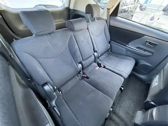 トヨタ プリウス α S チューンブラック 東京都 2014(平26)年 8.2万km ホワイトパールクリスタルシャイン トヨタ純正ナビ /＜TV/AMFM/BT/CD/DVD/SD＞/バックカメラ/ETC/EV/ECOモード/PWR/パーキングブレーキボタン/オートライト/エンジンスタートボタン/スマートキー/ステアリングスイッチ/純正フロアマット/社外アルミホイール/SRSエアバッグ（運転席/助手席/カーテン）