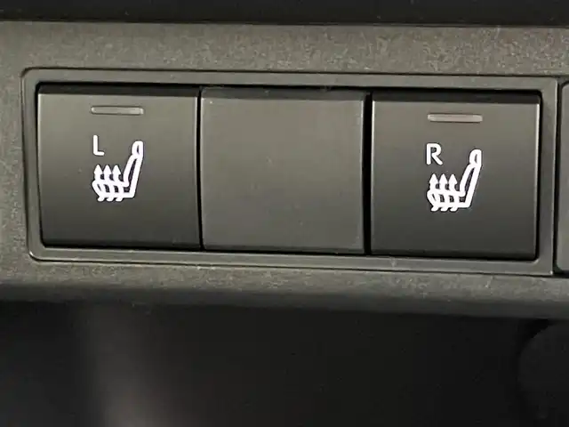 トヨタ ヤリスクロス ハイブリッド Z 群馬県 2025(令7)年 0.1千km ブラックマイカ 登録済未使用車　純正８型ディスプレイオーディオ　全方位カメラ　衝突軽減　アダプティブクルーズコントロール　ＢＳＭ　シートヒーター　ハンドルヒーター　ビルトインＥＴＣ２．０　障害物センサー　禁煙車