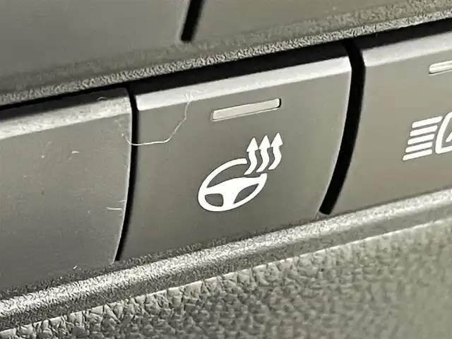 トヨタ ヤリスクロス ハイブリッド Z 群馬県 2025(令7)年 0.1千km ブラックマイカ 登録済未使用車　純正８型ディスプレイオーディオ　全方位カメラ　衝突軽減　アダプティブクルーズコントロール　ＢＳＭ　シートヒーター　ハンドルヒーター　ビルトインＥＴＣ２．０　障害物センサー　禁煙車