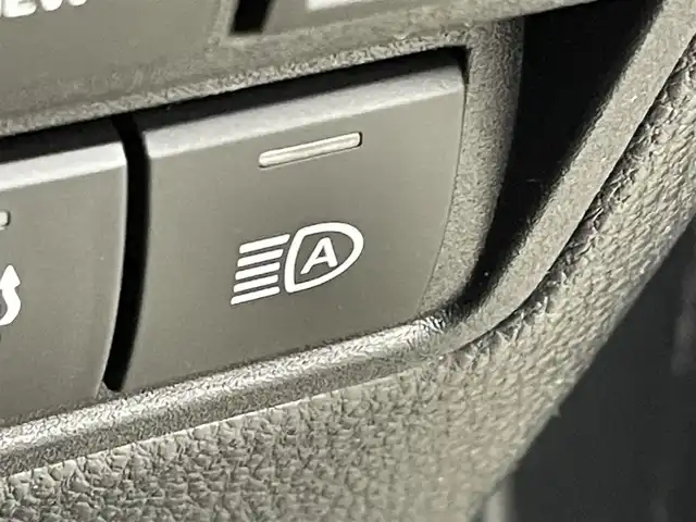 トヨタ ヤリスクロス ハイブリッド Z 群馬県 2025(令7)年 0.1千km ブラックマイカ 登録済未使用車　純正８型ディスプレイオーディオ　全方位カメラ　衝突軽減　アダプティブクルーズコントロール　ＢＳＭ　シートヒーター　ハンドルヒーター　ビルトインＥＴＣ２．０　障害物センサー　禁煙車