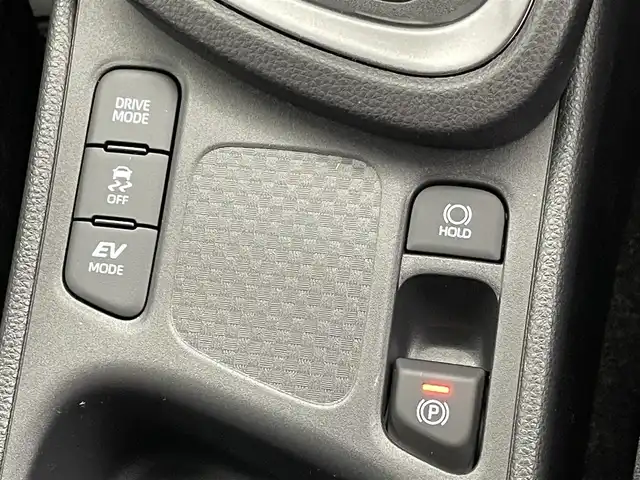 トヨタ ヤリスクロス ハイブリッド Z 群馬県 2025(令7)年 0.1千km ブラックマイカ 登録済未使用車　純正８型ディスプレイオーディオ　全方位カメラ　衝突軽減　アダプティブクルーズコントロール　ＢＳＭ　シートヒーター　ハンドルヒーター　ビルトインＥＴＣ２．０　障害物センサー　禁煙車