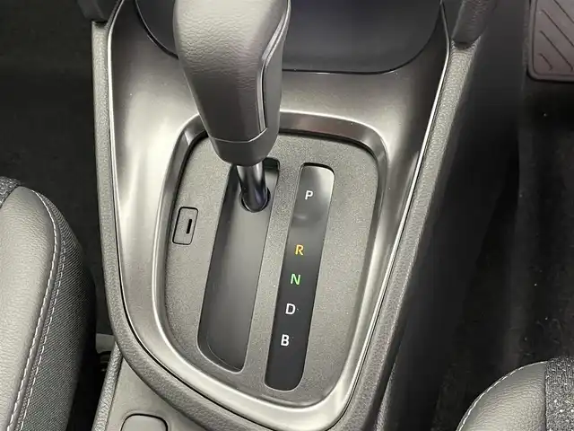 トヨタ ヤリスクロス ハイブリッド Z 群馬県 2025(令7)年 0.1千km ブラックマイカ 登録済未使用車　純正８型ディスプレイオーディオ　全方位カメラ　衝突軽減　アダプティブクルーズコントロール　ＢＳＭ　シートヒーター　ハンドルヒーター　ビルトインＥＴＣ２．０　障害物センサー　禁煙車