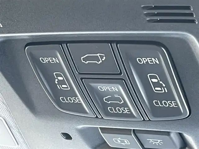 トヨタ アルファードハイブリット エグゼクティブ ラウンジ 岩手県 2015(平27)年 4.3万km ホワイトパールクリスタルシャイン ワンオーナー/４WD/JBLプレミアムサウンドシステム/モデリスタエアロ/サンルーフ/両側パワースライドドア/パワーバックドア/後席モニター/後席エアコン/100Ｖ電源/MTモード付AT/プリクラッシュセーフティ/クリアランスソナー/全周囲カメラ/横滑り防止装置/オートライト/オートハイビーム/アイドリングストップ/パワーシート/シートヒーター/エアシート/ステアリングヒーター/オールオートパワーウィンドウ/ステアリングスイッチ