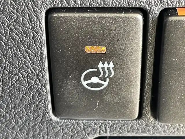 トヨタ アルファードハイブリット エグゼクティブ ラウンジ 岩手県 2015(平27)年 4.3万km ホワイトパールクリスタルシャイン ワンオーナー/４WD/JBLプレミアムサウンドシステム/モデリスタエアロ/サンルーフ/両側パワースライドドア/パワーバックドア/後席モニター/後席エアコン/100Ｖ電源/MTモード付AT/プリクラッシュセーフティ/クリアランスソナー/全周囲カメラ/横滑り防止装置/オートライト/オートハイビーム/アイドリングストップ/パワーシート/シートヒーター/エアシート/ステアリングヒーター/オールオートパワーウィンドウ/ステアリングスイッチ