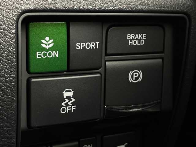 ホンダ オデッセイ ハイブリッド e:HEVアブソルート EXブラックED 愛知県 2024(令6)年 2.3万km プレミアムヴィーナスブラックP ワンオーナー/純正ナビ/マルチビューカメラシステム/フルセグTV・HDMI・Bluetooth・USB・CD・DVD/ETC/前後ドライブレコーダー/両側パワースライドドア/ハンズフリーアクセステールゲート/18インチアルミホイール/本革シート/運転席助手席・2列目パワーシート/運転席助手席・2列目シートヒーター/おくだけ充電/ホンダセンシング/衝突軽減ブレーキ/先行車発進お知らせ/歩行者事故低減ステアリング/路外逸脱抑制/標識認識/渋滞追従機能付ACC/車線維持支援システム/ブラインドスポットインフォメーション/オートハイビーム/誤発進抑制/後方誤発進抑制/近距離衝突軽減ブレーキ/急アクセル抑制/パーキングセンサー/後退出庫サポート/アクティブコーナリングライト/車両接近通報/ECONモード/ヒルスタートアシスト/横滑り防止/LEDヘッド/オートライト/プラズマクラスター技術搭載フルオートエアコン/フロントオートエアコン・リヤオートエアコン/革巻きステアリング/パドルシフト/USBチャージャー/プッシュスタート/スマートキー/スペアキー