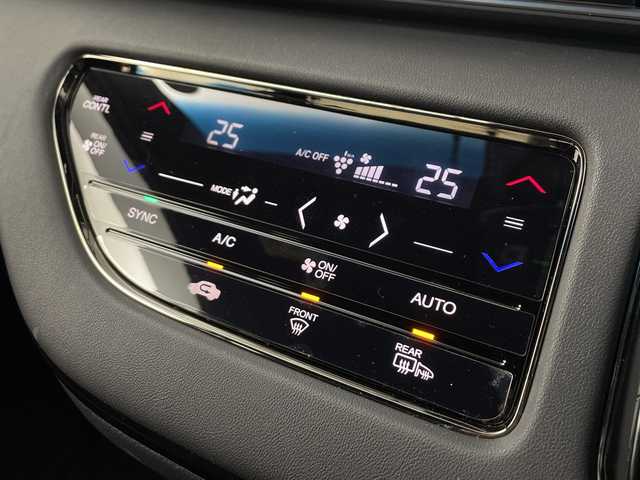 ホンダ オデッセイ ハイブリッド e:HEVアブソルート EXブラックED 愛知県 2024(令6)年 2.3万km プレミアムヴィーナスブラックP ワンオーナー/純正ナビ/マルチビューカメラシステム/フルセグTV・HDMI・Bluetooth・USB・CD・DVD/ETC/前後ドライブレコーダー/両側パワースライドドア/ハンズフリーアクセステールゲート/18インチアルミホイール/本革シート/運転席助手席・2列目パワーシート/運転席助手席・2列目シートヒーター/おくだけ充電/ホンダセンシング/衝突軽減ブレーキ/先行車発進お知らせ/歩行者事故低減ステアリング/路外逸脱抑制/標識認識/渋滞追従機能付ACC/車線維持支援システム/ブラインドスポットインフォメーション/オートハイビーム/誤発進抑制/後方誤発進抑制/近距離衝突軽減ブレーキ/急アクセル抑制/パーキングセンサー/後退出庫サポート/アクティブコーナリングライト/車両接近通報/ECONモード/ヒルスタートアシスト/横滑り防止/LEDヘッド/オートライト/プラズマクラスター技術搭載フルオートエアコン/フロントオートエアコン・リヤオートエアコン/革巻きステアリング/パドルシフト/USBチャージャー/プッシュスタート/スマートキー/スペアキー