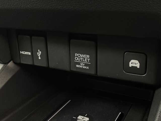 ホンダ オデッセイ ハイブリッド e:HEVアブソルート EXブラックED 愛知県 2024(令6)年 2.3万km プレミアムヴィーナスブラックP ワンオーナー/純正ナビ/マルチビューカメラシステム/フルセグTV・HDMI・Bluetooth・USB・CD・DVD/ETC/前後ドライブレコーダー/両側パワースライドドア/ハンズフリーアクセステールゲート/18インチアルミホイール/本革シート/運転席助手席・2列目パワーシート/運転席助手席・2列目シートヒーター/おくだけ充電/ホンダセンシング/衝突軽減ブレーキ/先行車発進お知らせ/歩行者事故低減ステアリング/路外逸脱抑制/標識認識/渋滞追従機能付ACC/車線維持支援システム/ブラインドスポットインフォメーション/オートハイビーム/誤発進抑制/後方誤発進抑制/近距離衝突軽減ブレーキ/急アクセル抑制/パーキングセンサー/後退出庫サポート/アクティブコーナリングライト/車両接近通報/ECONモード/ヒルスタートアシスト/横滑り防止/LEDヘッド/オートライト/プラズマクラスター技術搭載フルオートエアコン/フロントオートエアコン・リヤオートエアコン/革巻きステアリング/パドルシフト/USBチャージャー/プッシュスタート/スマートキー/スペアキー