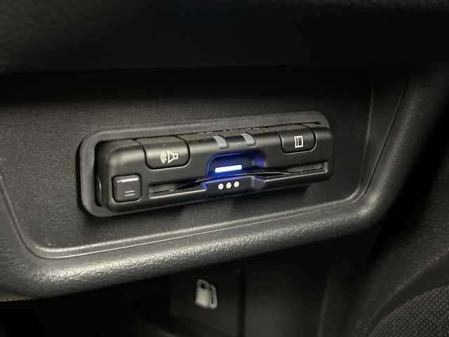 ホンダ オデッセイ ハイブリッド e:HEVアブソルート EXブラックED 愛知県 2024(令6)年 2.3万km プレミアムヴィーナスブラックP ワンオーナー/純正ナビ/マルチビューカメラシステム/フルセグTV・HDMI・Bluetooth・USB・CD・DVD/ETC/前後ドライブレコーダー/両側パワースライドドア/ハンズフリーアクセステールゲート/18インチアルミホイール/本革シート/運転席助手席・2列目パワーシート/運転席助手席・2列目シートヒーター/おくだけ充電/ホンダセンシング/衝突軽減ブレーキ/先行車発進お知らせ/歩行者事故低減ステアリング/路外逸脱抑制/標識認識/渋滞追従機能付ACC/車線維持支援システム/ブラインドスポットインフォメーション/オートハイビーム/誤発進抑制/後方誤発進抑制/近距離衝突軽減ブレーキ/急アクセル抑制/パーキングセンサー/後退出庫サポート/アクティブコーナリングライト/車両接近通報/ECONモード/ヒルスタートアシスト/横滑り防止/LEDヘッド/オートライト/プラズマクラスター技術搭載フルオートエアコン/フロントオートエアコン・リヤオートエアコン/革巻きステアリング/パドルシフト/USBチャージャー/プッシュスタート/スマートキー/スペアキー