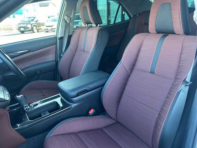 トヨタ クラウン アスリート S 群馬県 2015(平27)年 2.5万km ホワイトパールクリスタルシャイン ワンオーナー/社外SDナビ/　(AM/FM/DISC/SD/BT/TV)/バックカメラ/クルーズコントロール/ETC/HIDヘッドライト/LEDフォグライト/社外マフラーカッター/純正フロアマット/純正ドアバイザー/ドアミラーヒーター/革巻きステアリング/D/N側パワーシート/電動格納ミラー/保証書/スペアキー