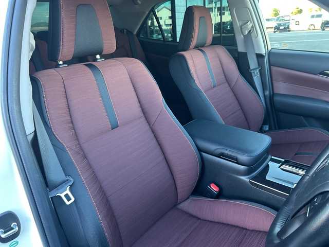 トヨタ クラウン アスリート S 群馬県 2015(平27)年 2.5万km ホワイトパールクリスタルシャイン ワンオーナー/社外SDナビ/　(AM/FM/DISC/SD/BT/TV)/バックカメラ/クルーズコントロール/ETC/HIDヘッドライト/LEDフォグライト/社外マフラーカッター/純正フロアマット/純正ドアバイザー/ドアミラーヒーター/革巻きステアリング/D/N側パワーシート/電動格納ミラー/保証書/スペアキー