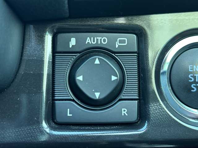 トヨタ クラウン アスリート S 群馬県 2015(平27)年 2.5万km ホワイトパールクリスタルシャイン ワンオーナー/社外SDナビ/　(AM/FM/DISC/SD/BT/TV)/バックカメラ/クルーズコントロール/ETC/HIDヘッドライト/LEDフォグライト/社外マフラーカッター/純正フロアマット/純正ドアバイザー/ドアミラーヒーター/革巻きステアリング/D/N側パワーシート/電動格納ミラー/保証書/スペアキー