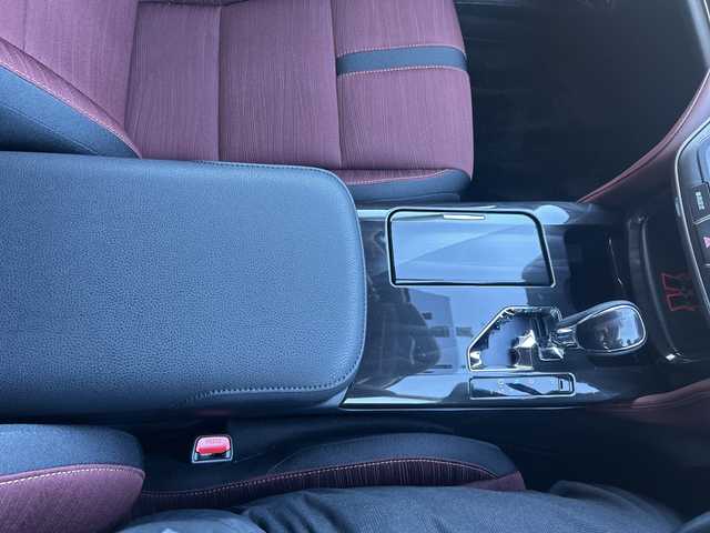 トヨタ クラウン アスリート S 群馬県 2015(平27)年 2.5万km ホワイトパールクリスタルシャイン ワンオーナー/社外SDナビ/　(AM/FM/DISC/SD/BT/TV)/バックカメラ/クルーズコントロール/ETC/HIDヘッドライト/LEDフォグライト/社外マフラーカッター/純正フロアマット/純正ドアバイザー/ドアミラーヒーター/革巻きステアリング/D/N側パワーシート/電動格納ミラー/保証書/スペアキー