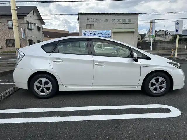 トヨタ プリウス S 奈良県 2012(平24)年 6.4万km ホワイトパールクリスタルシャイン ”(株)IDOMが運営する【じしゃロン奈良店】の自社ローン専用車両になります。/こちらは現金またはオートローンご利用時の価格です。自社ローンご希望の方は別途その旨お申付け下さい”