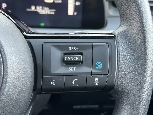 日産 ノート X 茨城県 2022(令4)年 7.1万km スーパーブラック エマージェンシーブレーキ/プロパイロット /純正ディスプレイオーディオ/　　BT/フルセグ/アラウンドビューモニター/インテリジェントクルーズコントロール/オートライト/スマートキー/ETC2.0